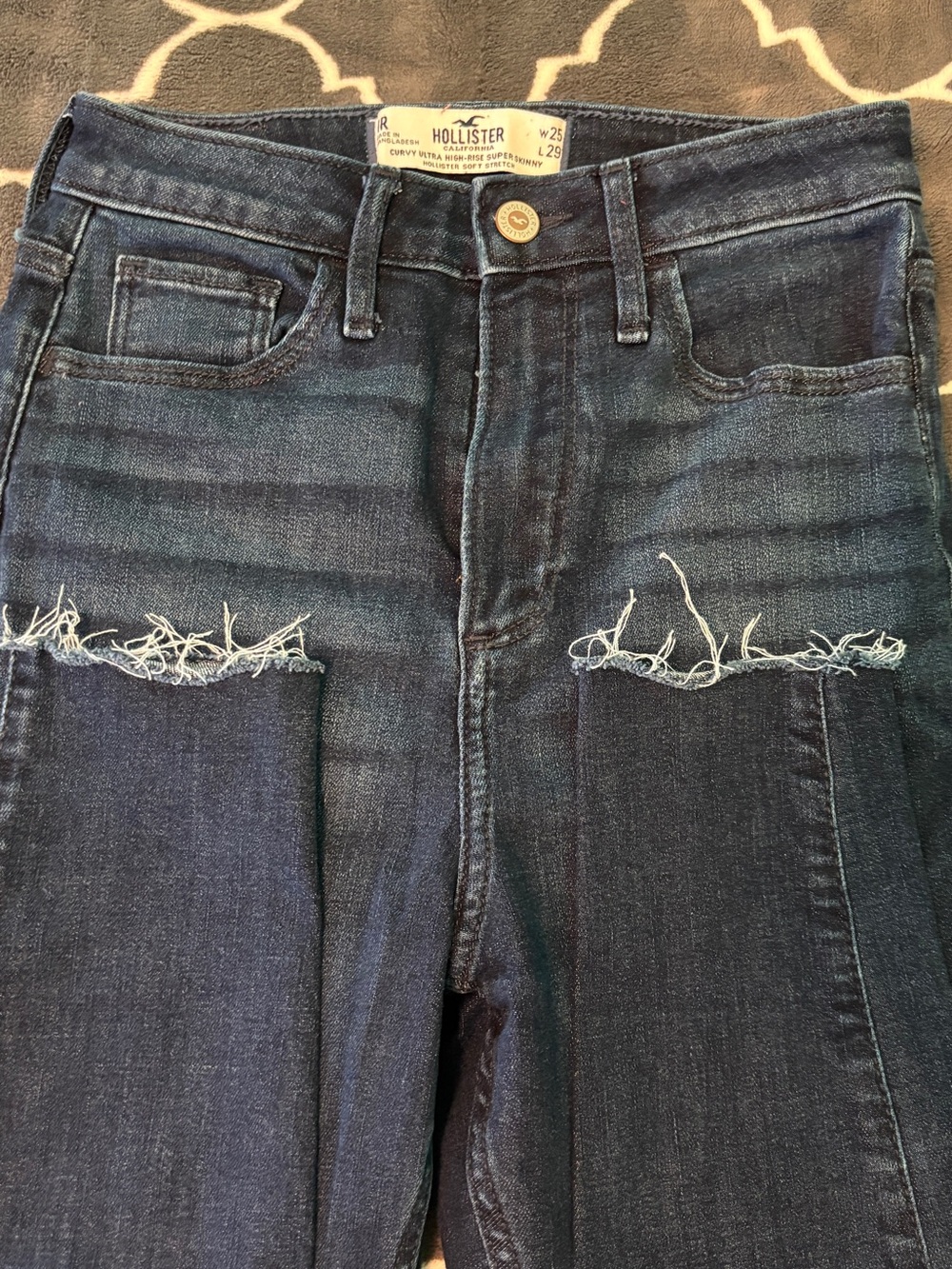 Hollister Women's Dark Indigo Distressed Skinny Jeans